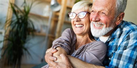 Waarom jonge vrouwen op oudere mannen vallen